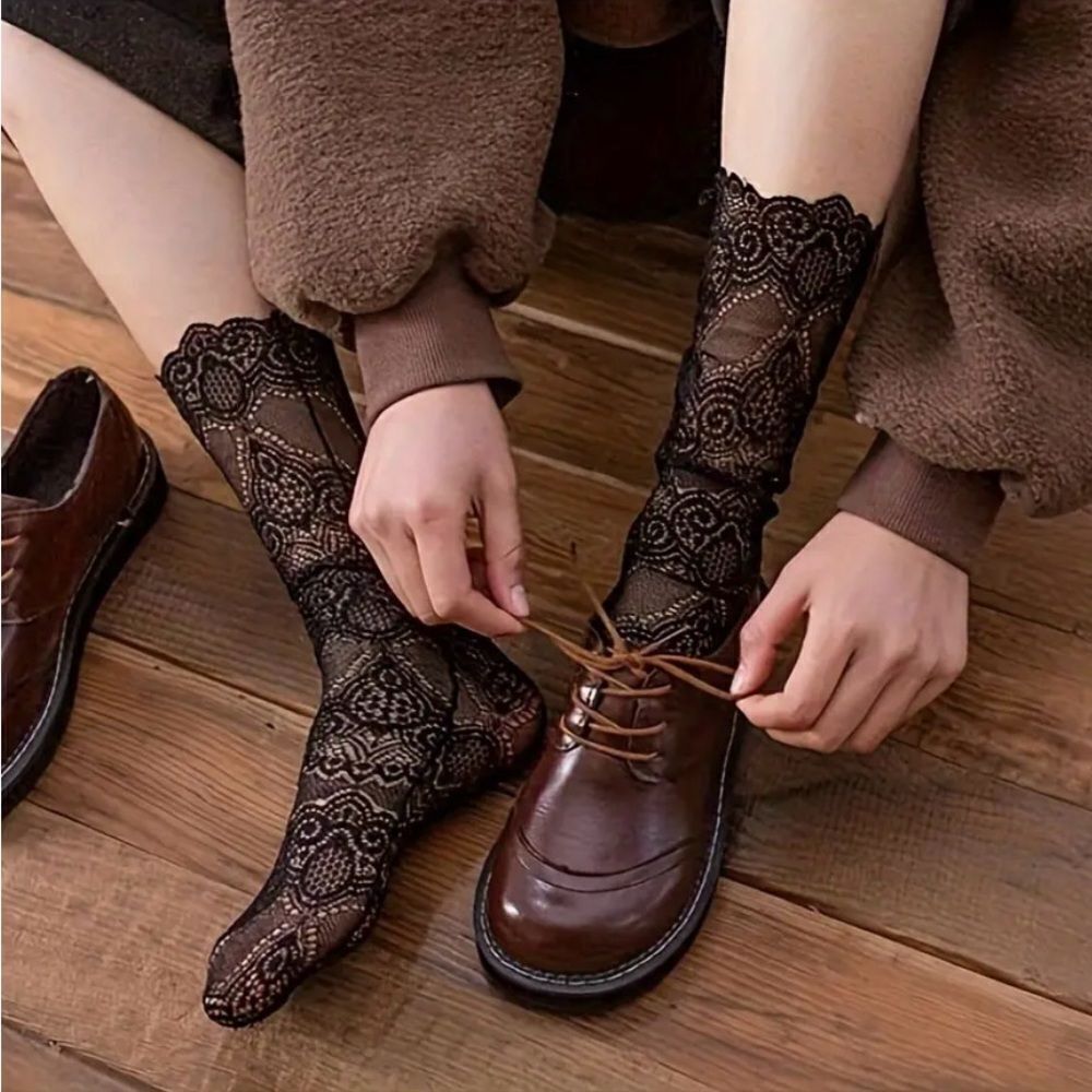 Floral Lace Mid Tube Socks. Set of 3.
